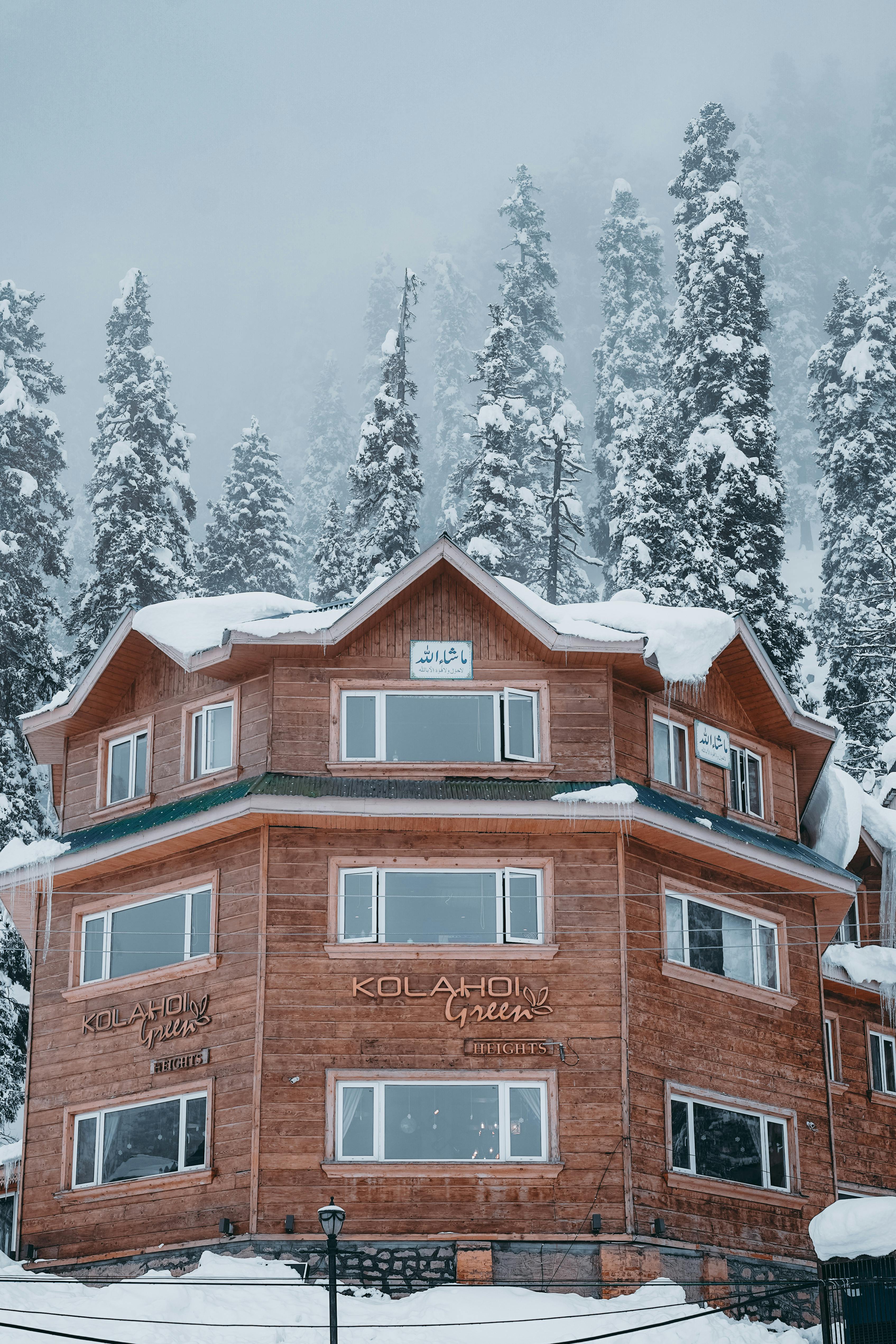 Hotels & Resorts